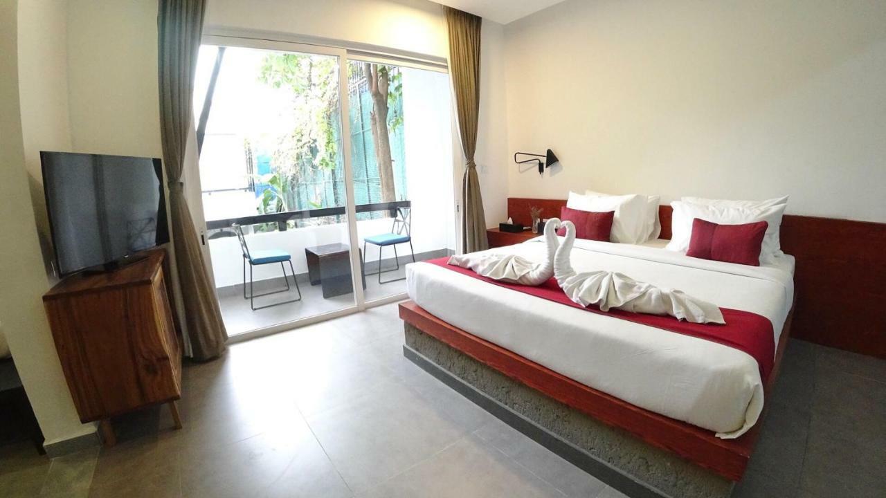 Hotel Records Phnom Penh Exterior foto
